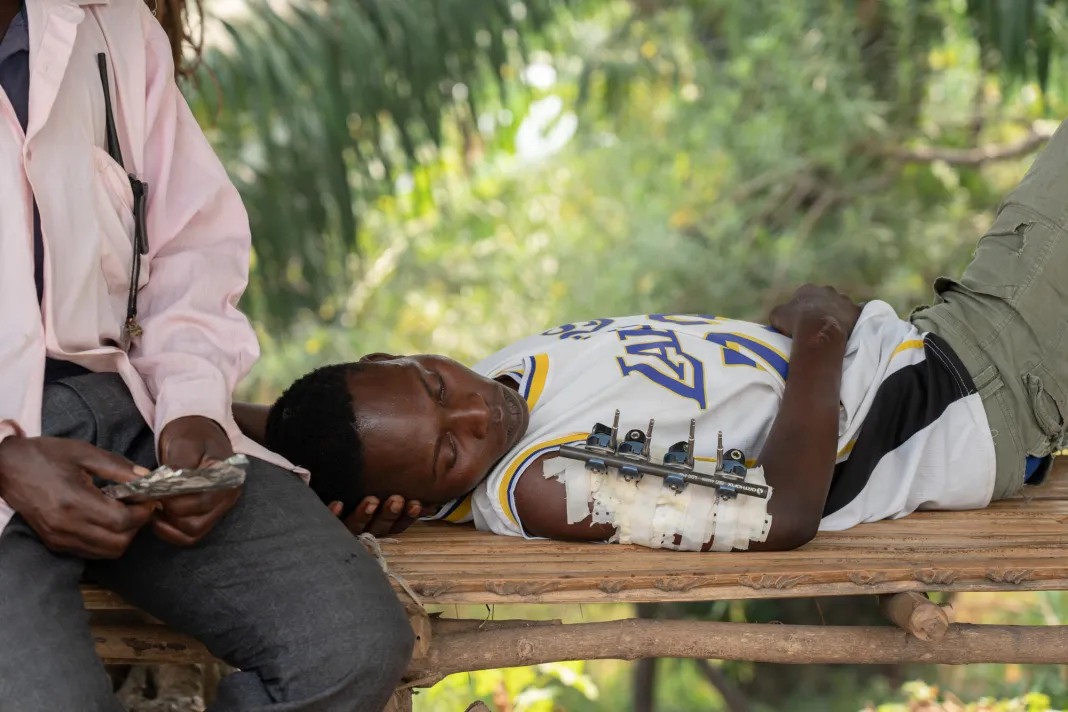Přeživší násilí v DRC, Konžská demokratická republika, 2025. Foto: Fanny Hostettler / Lékaři bez hranic