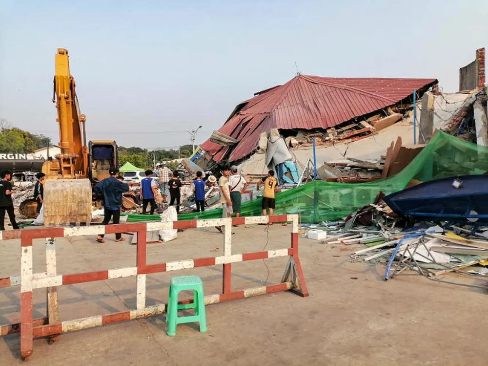 Zničená budova po zemětřesení. Myanmar, 2025. Foto: Lékaři bez hranic