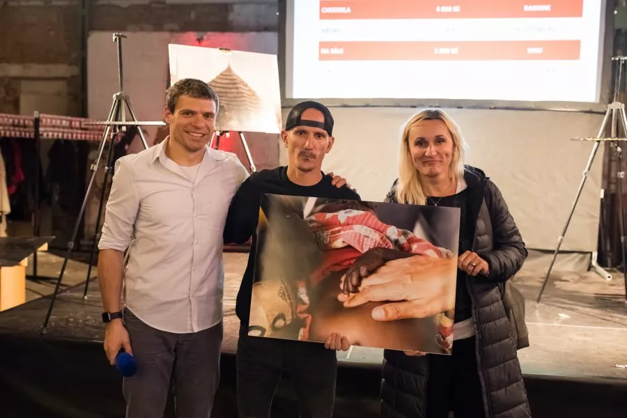 Prohlédněte si fotogalerii z křtu nové knihy Tomáše Šebka Africká zima