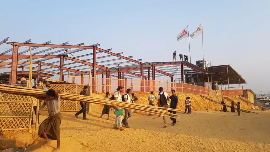 Bangladéš: Otevřeli jsme nemocnici uprostřed ohromného tábora pro rohingské uprchlíky