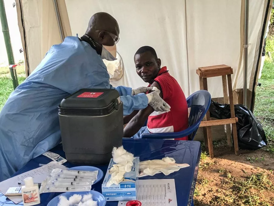 D. R. Kongo: Lékaři bez hranic začali očkovat proti viru ebola