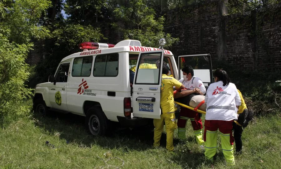 Naše sanitky pomáhají v Salvadoru