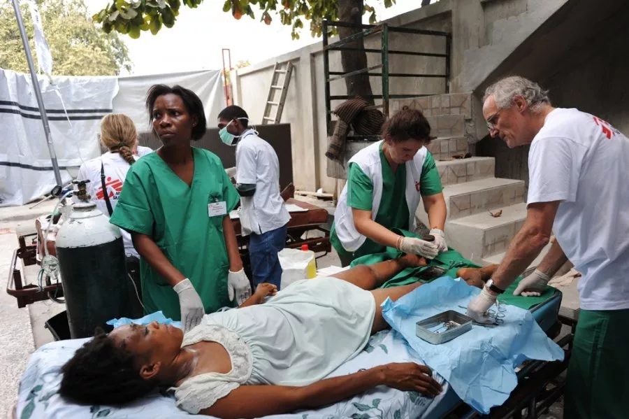 Deset let po zemětřesení na Haiti: zdravotnický systém je opět na hranici kolapsu 