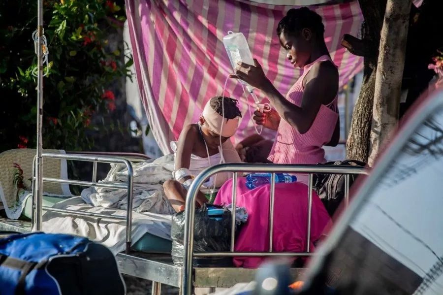 Smrt, zkáza a tisíce zraněných po zemětřesení na Haiti 